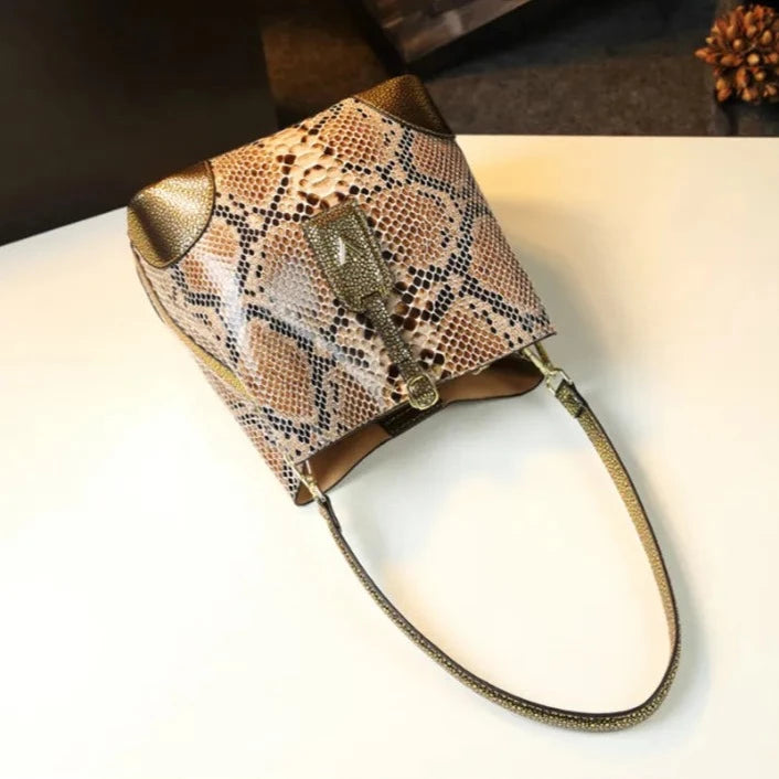 Blanche - Crossbody Bucket Bag