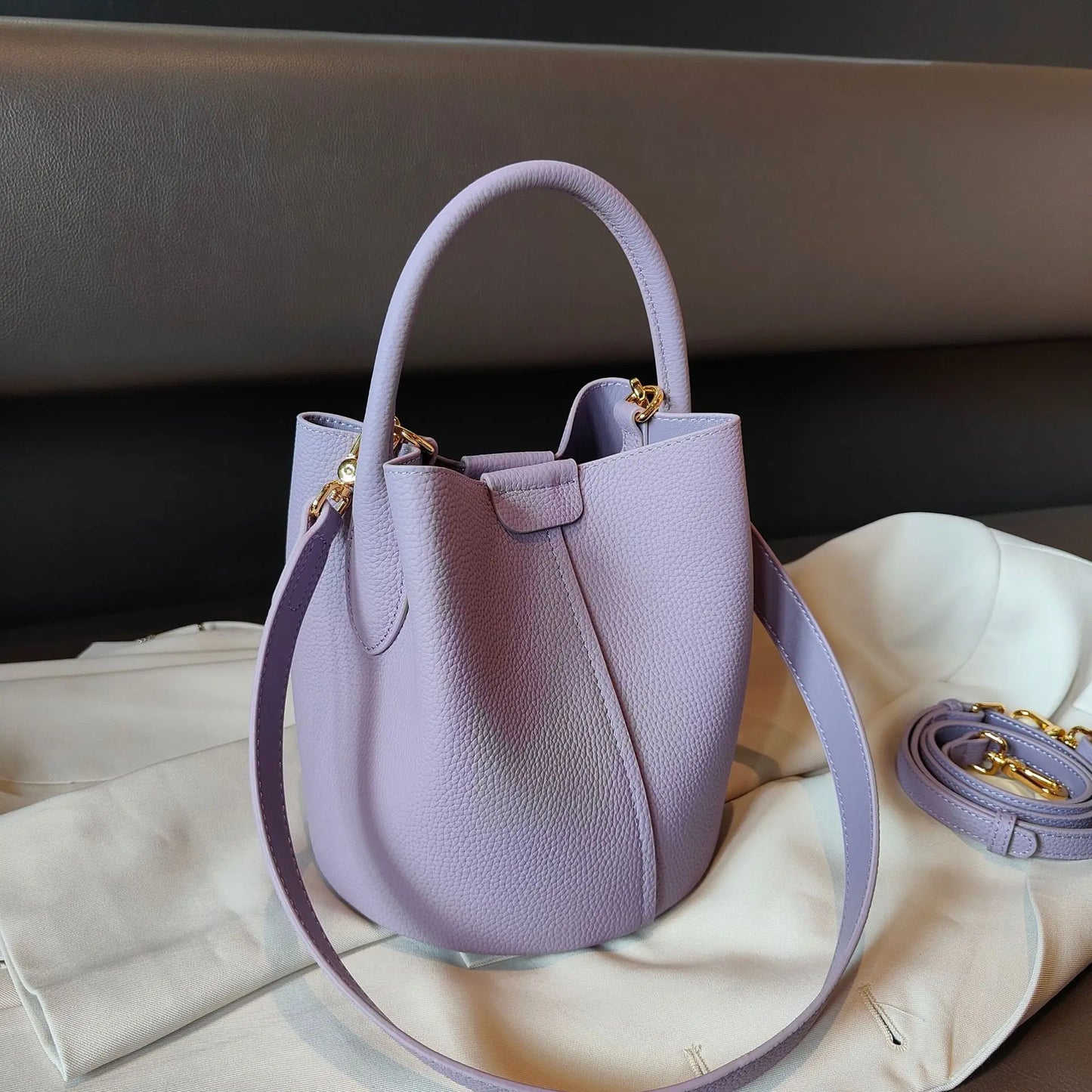 Camilla - Elegant Shoulder Bag
