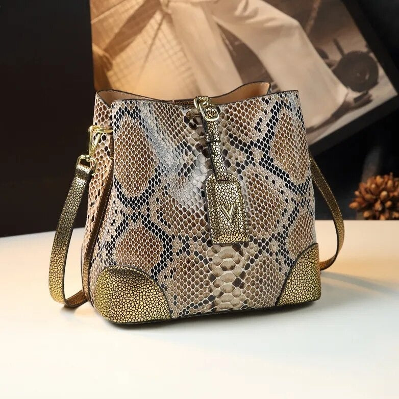 Blanche - Crossbody Bucket Bag