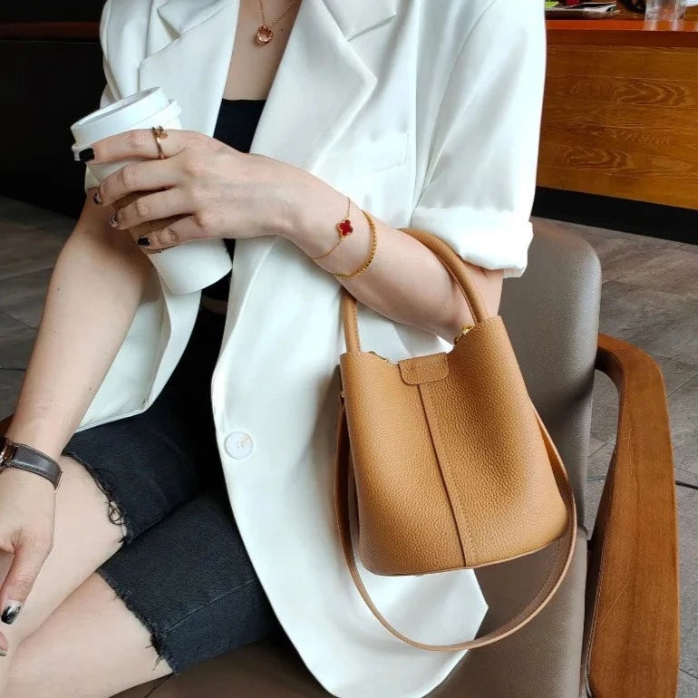 Camilla - Elegant Shoulder Bag