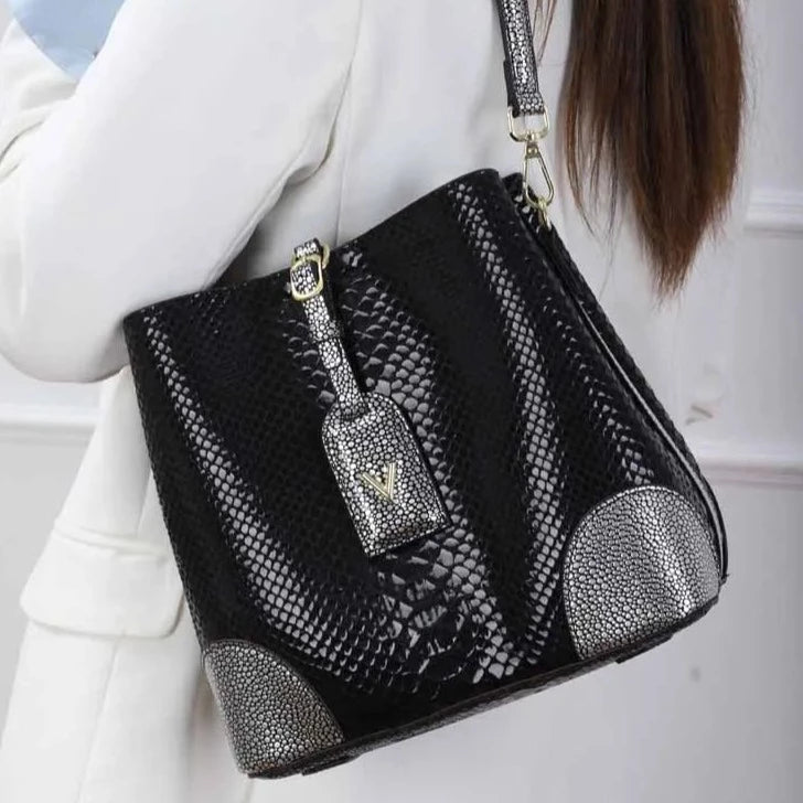 Blanche - Crossbody Bucket Bag