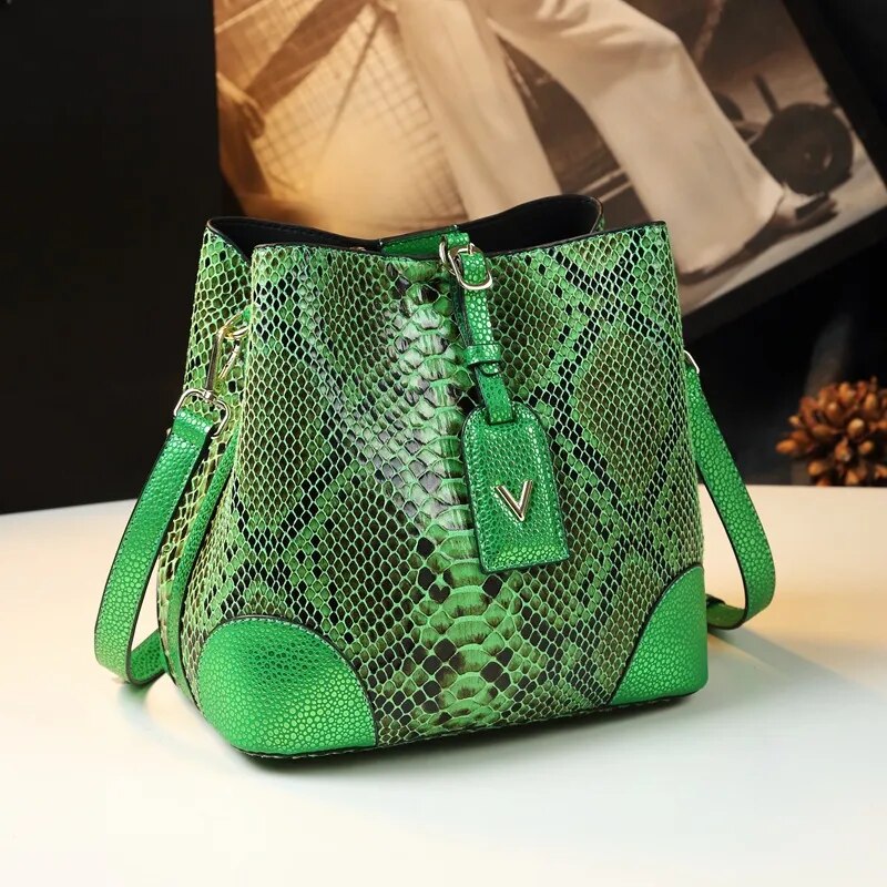 Blanche - Crossbody Bucket Bag
