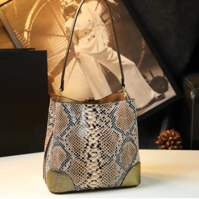 Blanche - Crossbody Bucket Bag