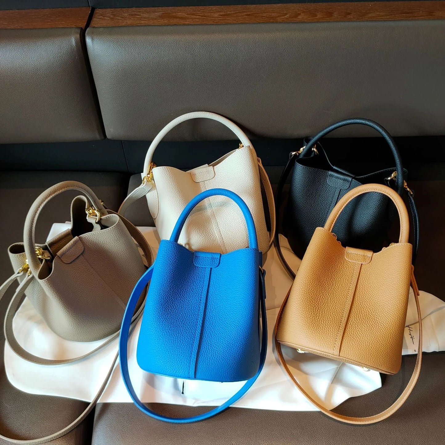 Camilla - Elegant Shoulder Bag