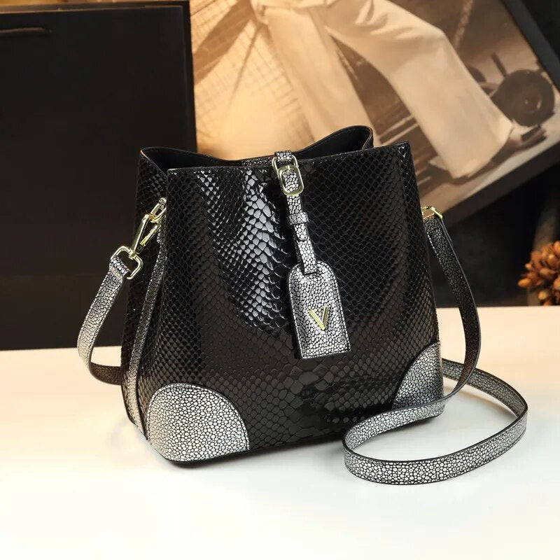 Blanche - Crossbody Bucket Bag