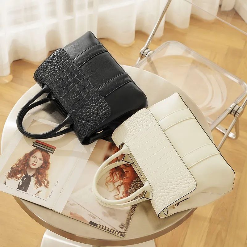 Christine - Large-capacity Bag
