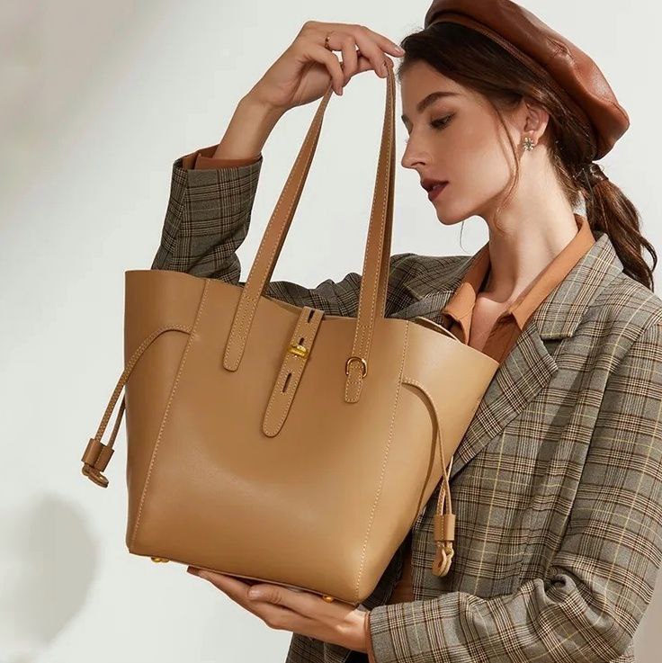 Ann - Leather Woman Handbag