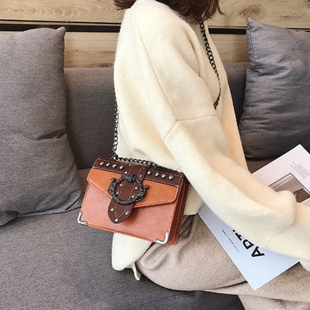 Kenzie - Rivet Messenger