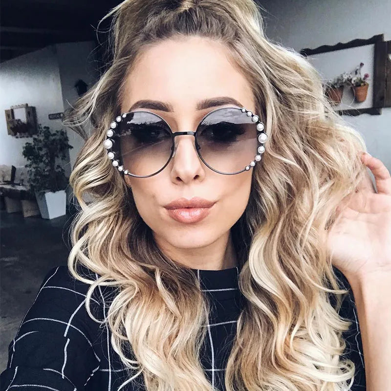 Sally - Oversized Round Sunglasses