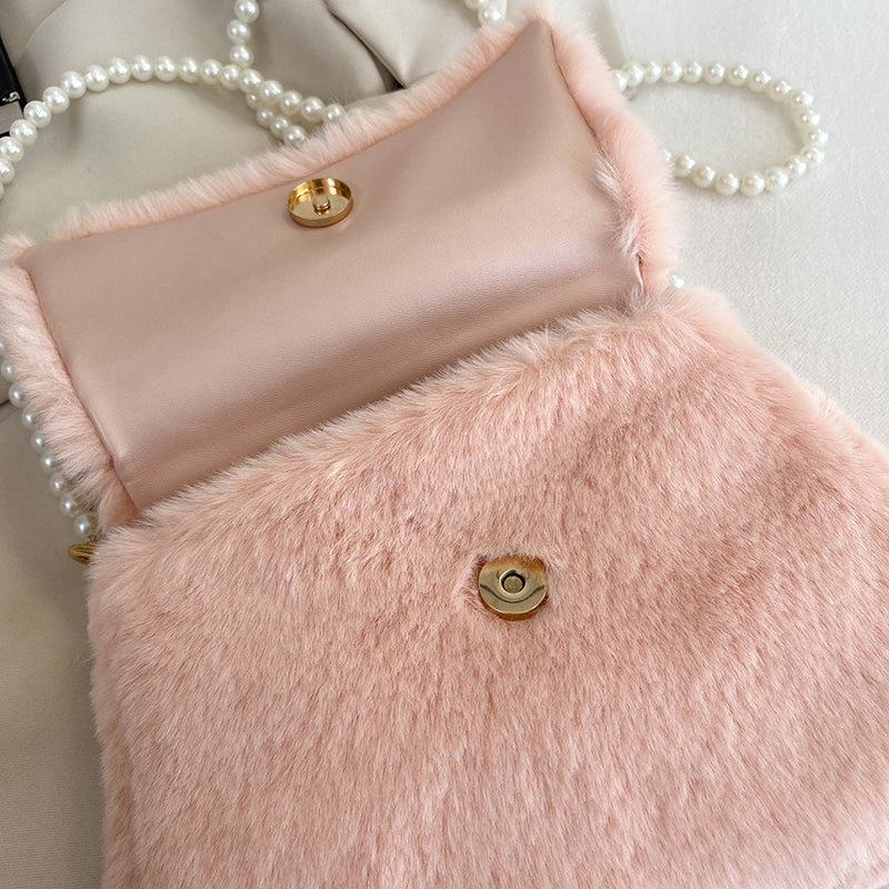 Camilla - Pluffy Handbag