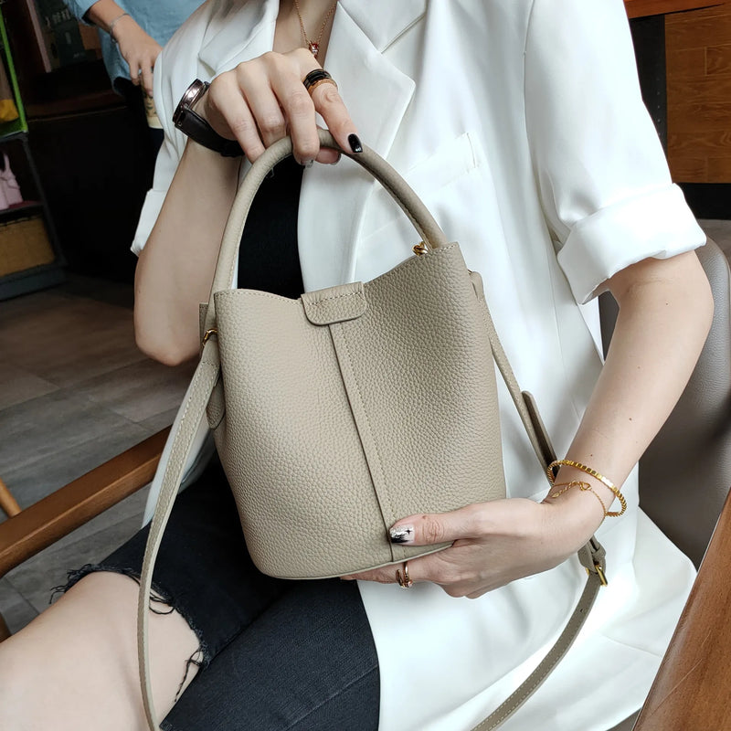 Camilla - Elegant Shoulder Bag