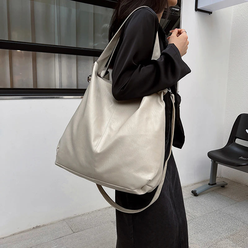 Clarisa - Large Capacity Bag