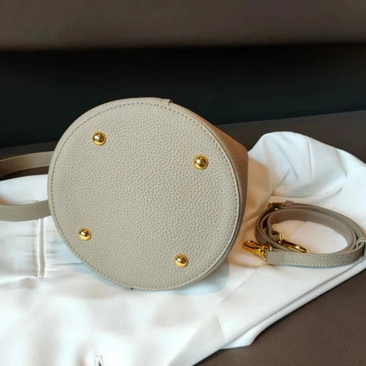 Camilla - Elegant Shoulder Bag