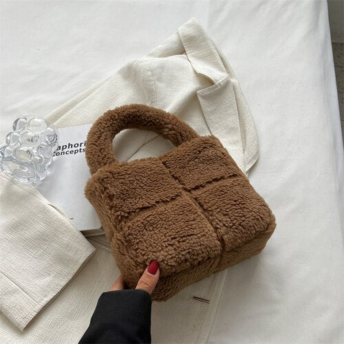 Lexi - Winter Handbag