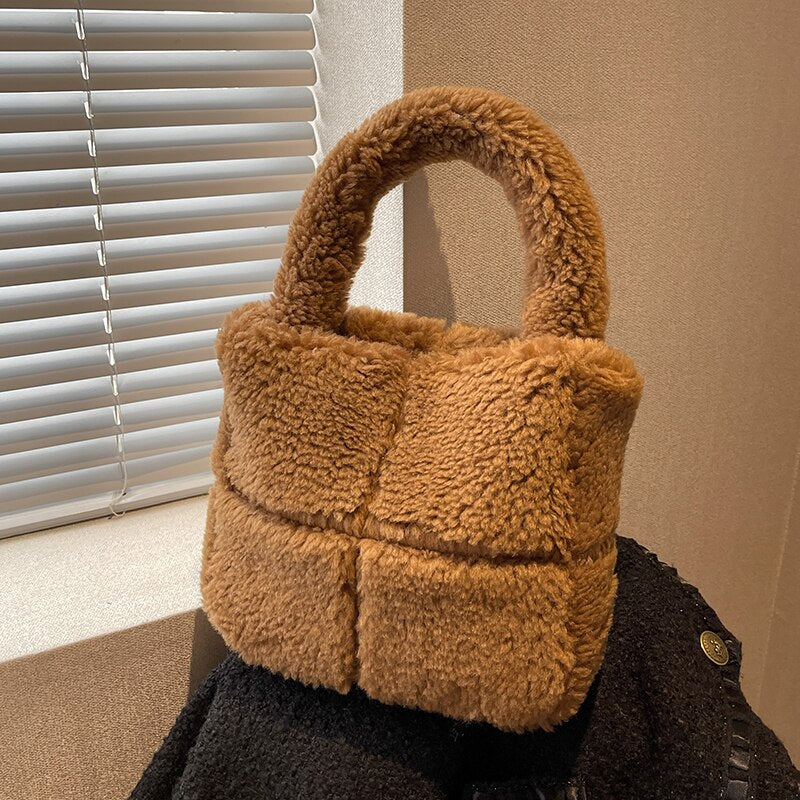 Lexi - Winter Handbag