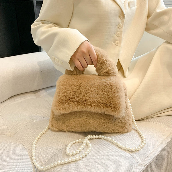 Camilla - Pluffy Handbag